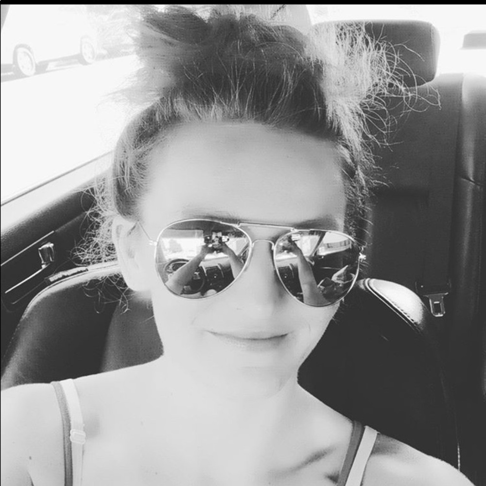 Meet your Posher, Samantha